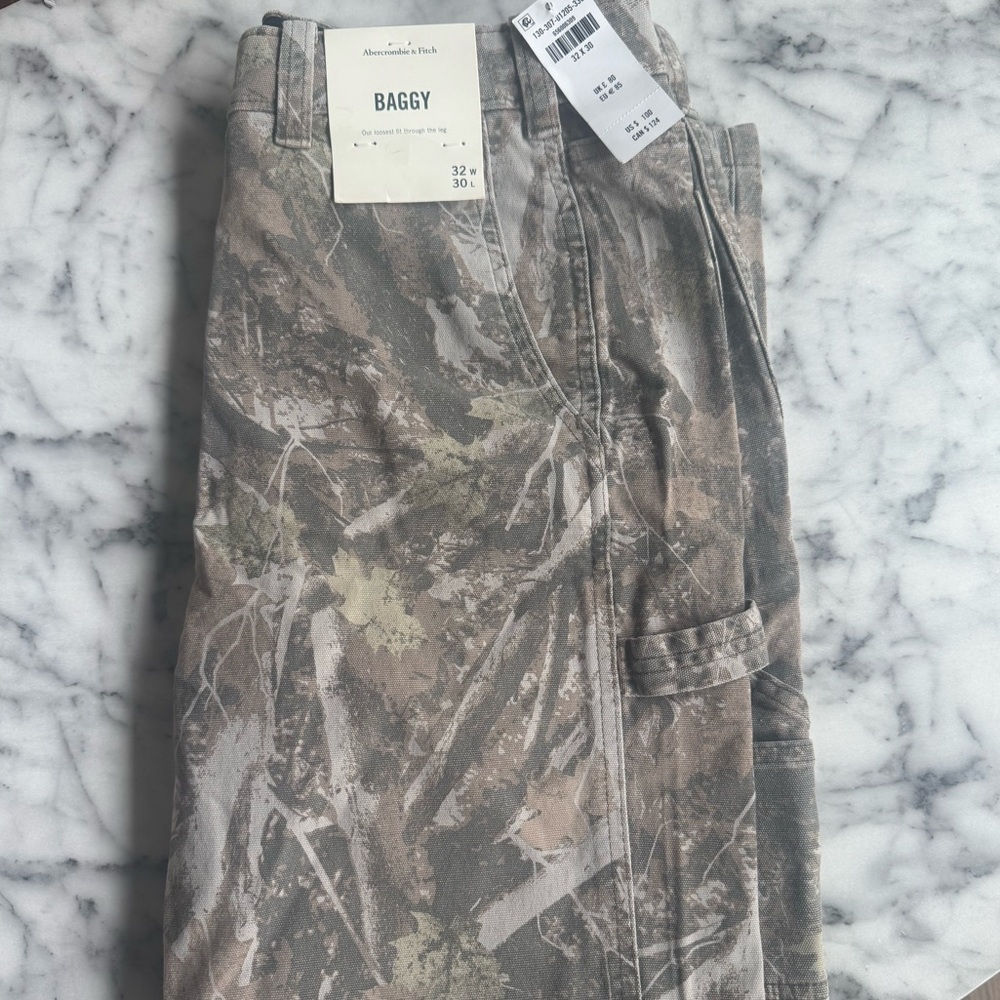 Abercrombie & Fitch Men's Woodland Camo Jeans